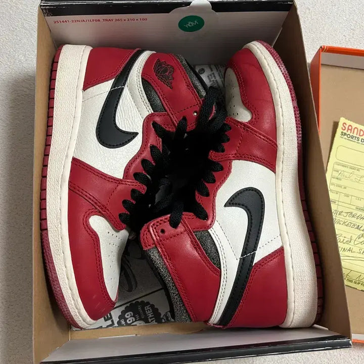 [BUNJANG] Air Jordan 1 Retro High OG Chicago 2022 (GS) / (GS) 조던 1 레트로 하이 OG 시카고 2022