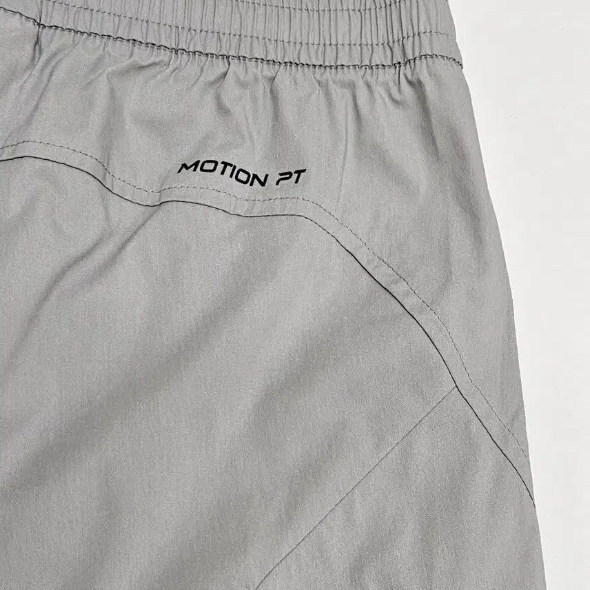 [BUNJANG] Descente Training Cargo Jogger Pants (2023) / 데상트 트레이닝 카고 조거 팬츠(23년)