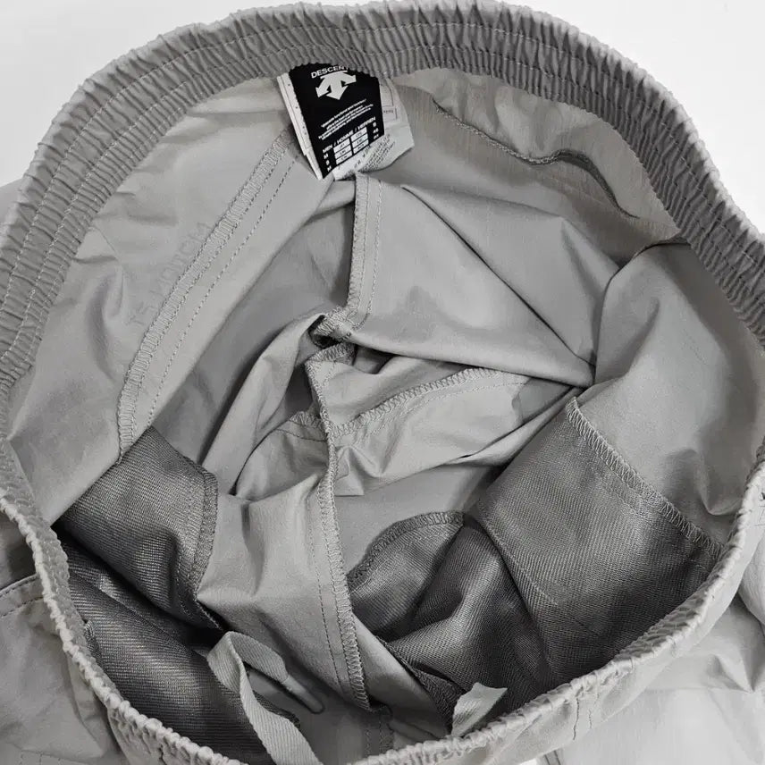 [BUNJANG] Descente Training Cargo Jogger Pants (2023) / 데상트 트레이닝 카고 조거 팬츠(23년)