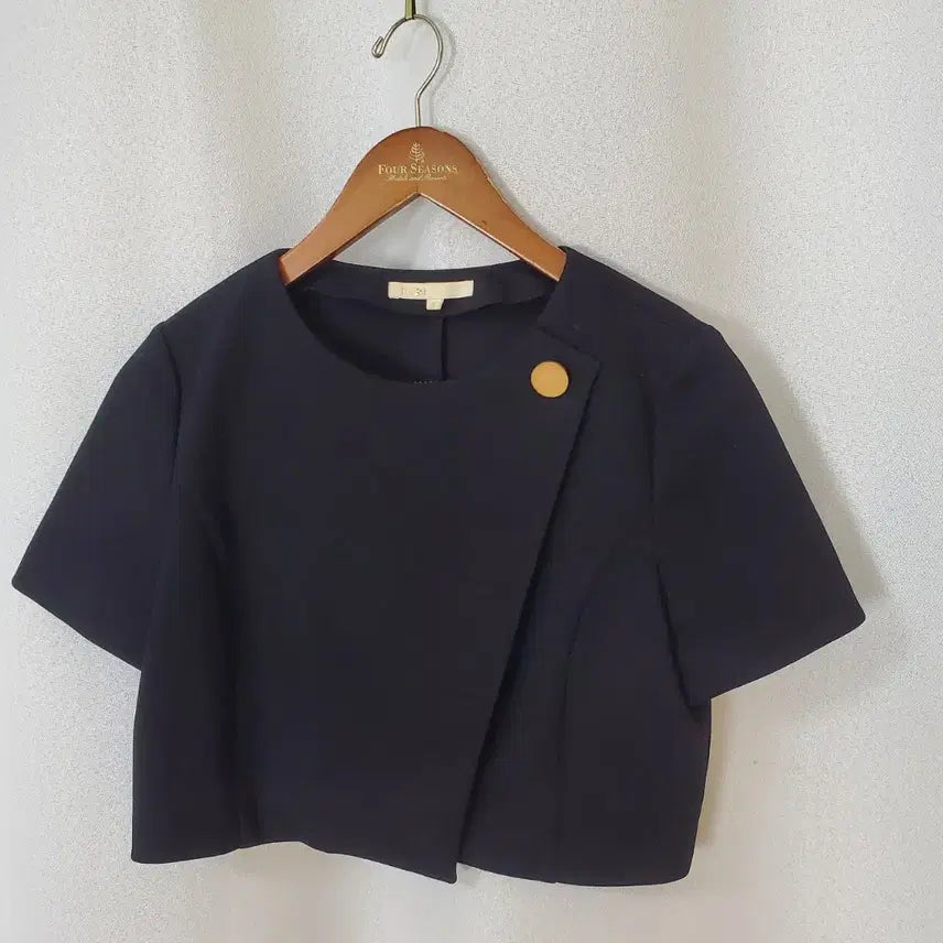 [BUNJANG] Maje Cropped Jacket - Black / 마쥬 크롭자켓 여성2