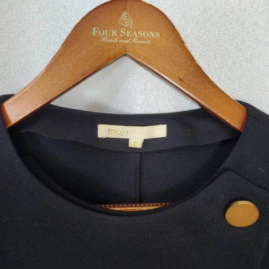 [BUNJANG] Maje Cropped Jacket - Black / 마쥬 크롭자켓 여성2