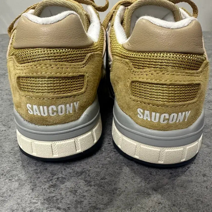 [BUNJANG] Saucony Shadow 5000 Sneakers / [팝니다] 서코니 Saucony Shadow 5000 새제품. 230mm