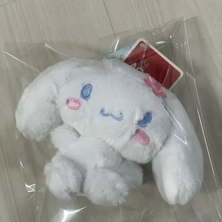 [BUNJANG] Sanrio Cinnamoroll Sakura Mascot Keyring / 산리오 벚꽃 사쿠라 시나모롤 마스코트 인형 가방걸이 키링