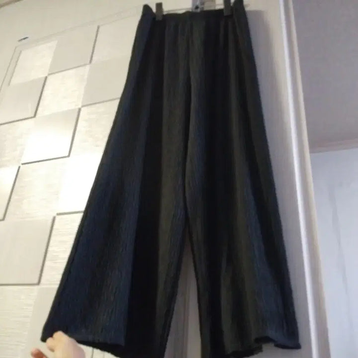 [BUNJANG] Black Pleated Wide Pants / 블랙 플리츠 와이드 팬츠