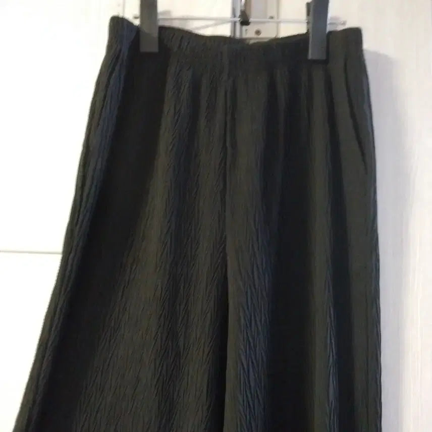 [BUNJANG] Black Pleated Wide Pants / 블랙 플리츠 와이드 팬츠