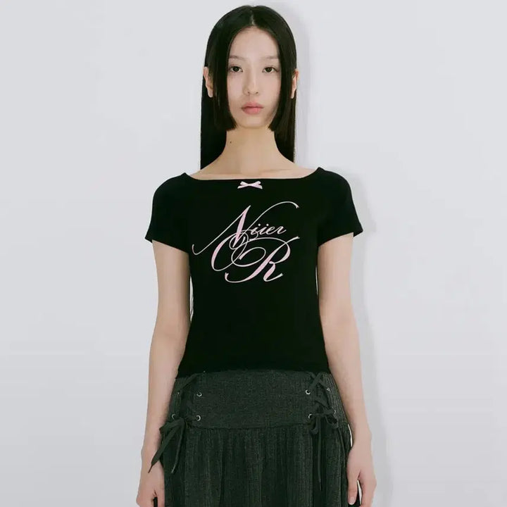 [BUNJANG] Near-Noir Lace Off-Shoulder Crop Top / 니어노어 레이스 오프숄더 크롭탑 블랙 반팔