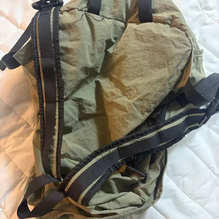 [BUNJANG] Khaki Drawstring Backpack / 카키색 드로우스트링 백팩