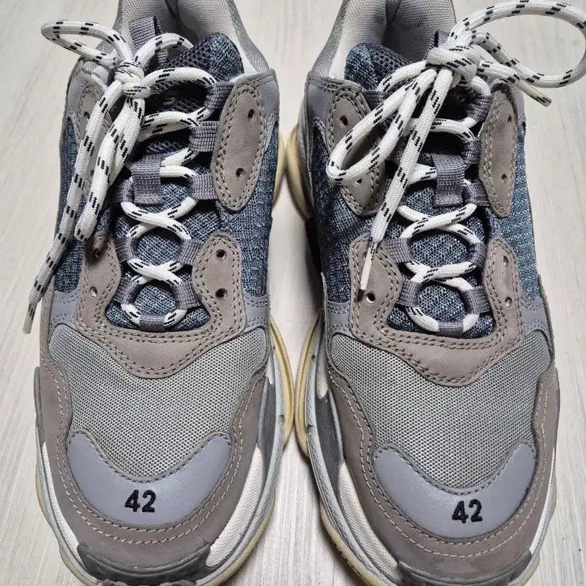 [BUNJANG] Balenciaga Triple S Gray Sneakers / [42]발렌시아가 트리플S 그레이
