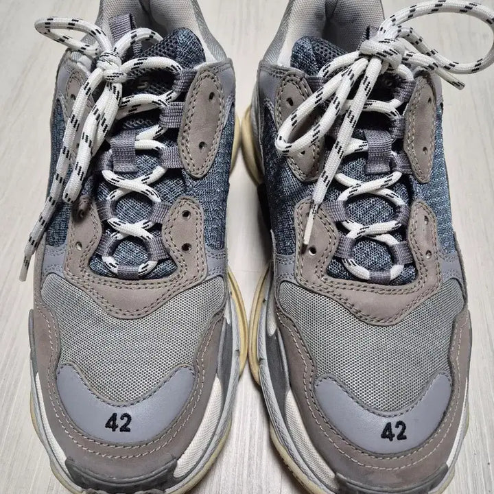 [BUNJANG] Balenciaga Triple S Gray Sneakers / [42]발렌시아가 트리플S 그레이