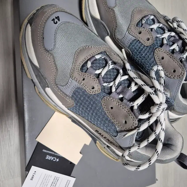 [BUNJANG] Balenciaga Triple S Gray Sneakers / [42]발렌시아가 트리플S 그레이
