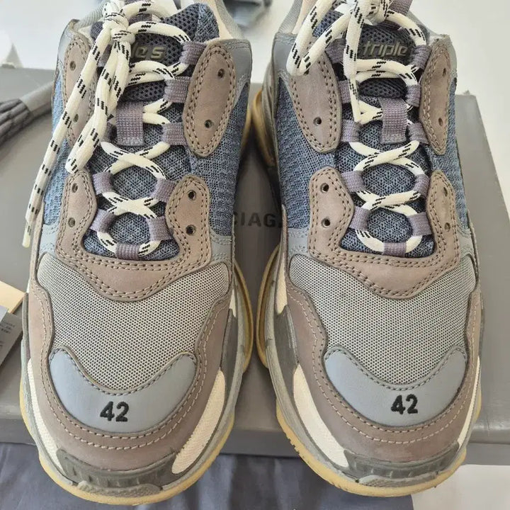 [BUNJANG] Balenciaga Triple S Gray Sneakers / [42]발렌시아가 트리플S 그레이