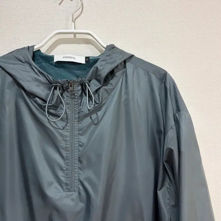 [BUNJANG] AMOMENTO Anorak M Hoodie / 아모멘토 아노락 M