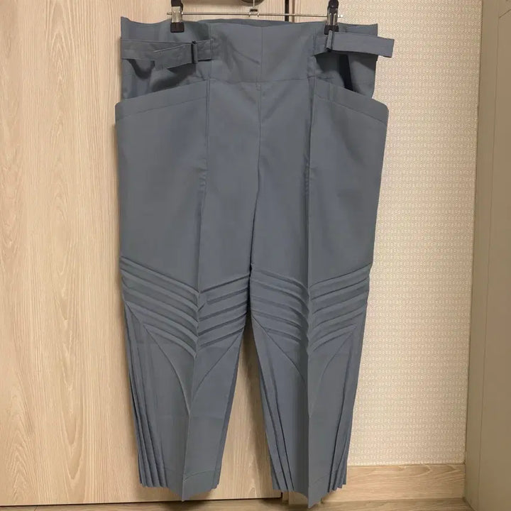 [BUNJANG] Issey Miyake 132 5. Origami Cropped Pleated Pants / 이세이미야케 132 5. 오리가미 7부 크롭 플리츠 팬츠 (3사이즈)