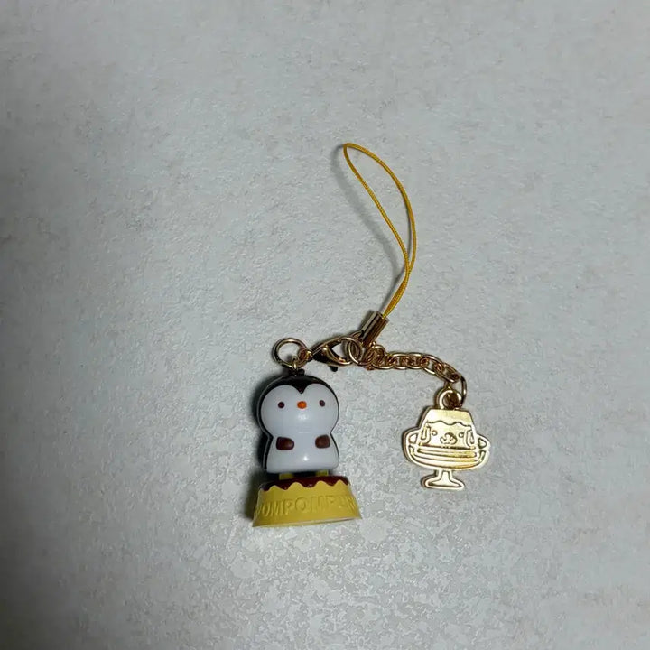 [BUNJANG] Sanrio Pompompurin 30th Anniversary Whipping Mascot Secret Keyring / 폼폼푸린 30주년 스트랩 휘핑 마스코트 시크릿 키링