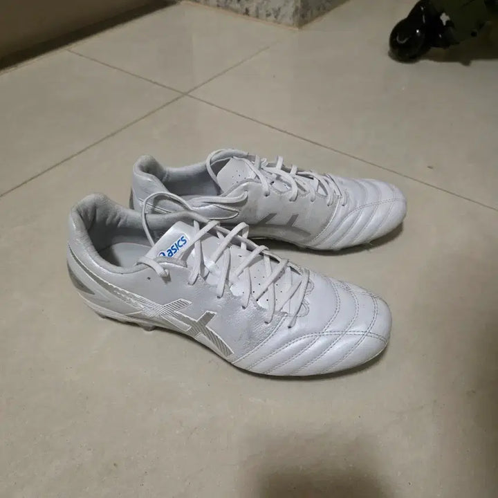 [BUNJANG] Asics DS Light AG Soccer Cleats (Size 270) / 아식스 ds light ag 축구화 270사이즈