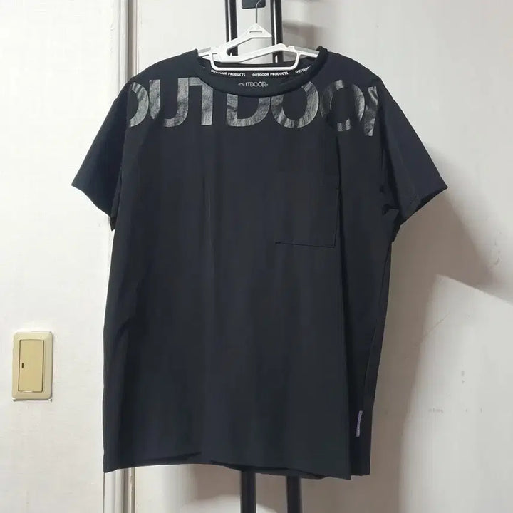 [BUNJANG] Outdoor Products Black Pocket T-shirt / 아웃도어프로덕츠 반팔 블랙 여성66~77