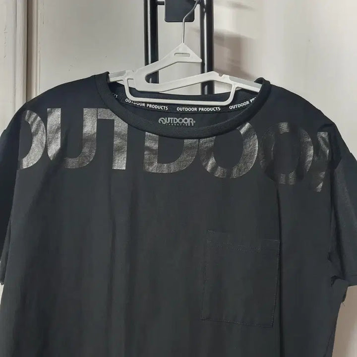 [BUNJANG] Outdoor Products Black Pocket T-shirt / 아웃도어프로덕츠 반팔 블랙 여성66~77