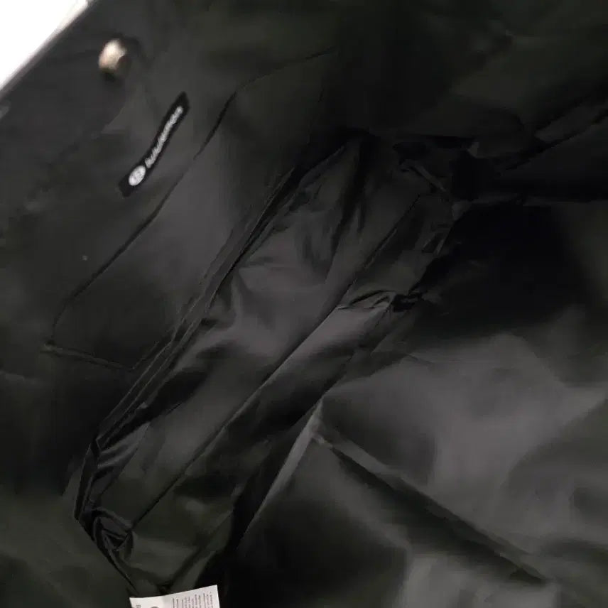 [SOLD OUT] 룰루레몬 멀티포켓 토트백 20L
