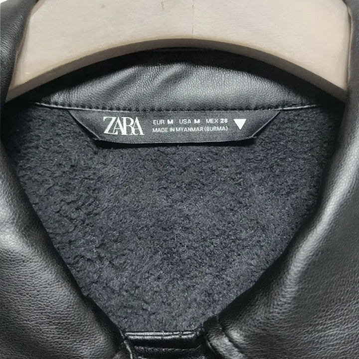 [BUNJANG] ZARA Eco Leather Overshirt Jacket Black M / 정품 자라 에코 레더 오버 포켓 셔츠 자켓 블랙 M 미디움 새상품 가죽