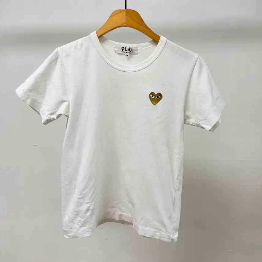 [BUNJANG] Comme des Garcons Play Heart T-Shirt White M / 꼼데가르송 플레이 하트 반팔티 화이트 M. JS45