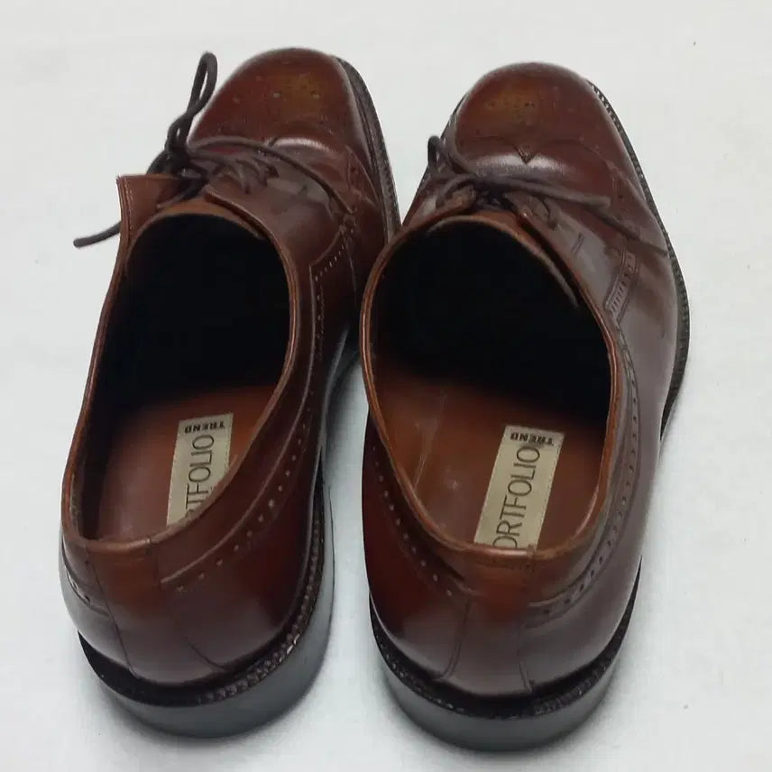 [BUNJANG] Portfolio Brown Wingtip Shoes / 포트폴리오 브라운 윙팁 구두260클래식한 디자인의 포트폴리오 남성 구두