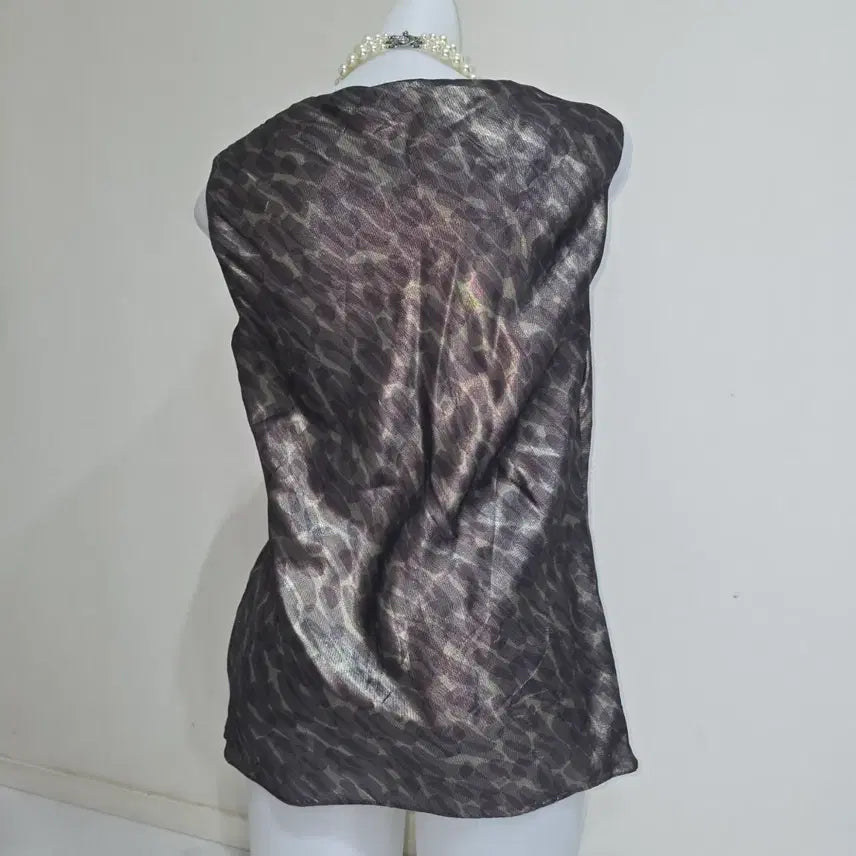 [BUNJANG] Dama Collection Vintage Drape Satin Glitter Layered Sleeveless Top / 일본빈티지)드레이프 새틴글리터 셔링 긱시크 레이어드 블랙슬리브리스민소매탑