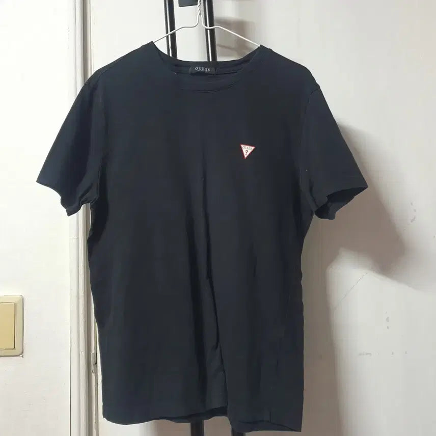 [SOLD OUT] GUESS 남녀공용 게스 반팔 블랙 M 95