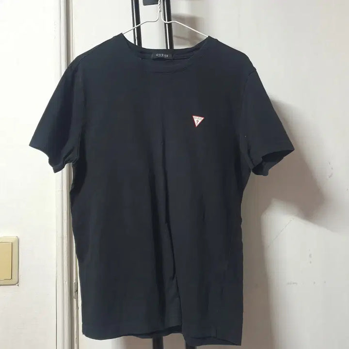 [SOLD OUT] GUESS 남녀공용 게스 반팔 블랙 M 95