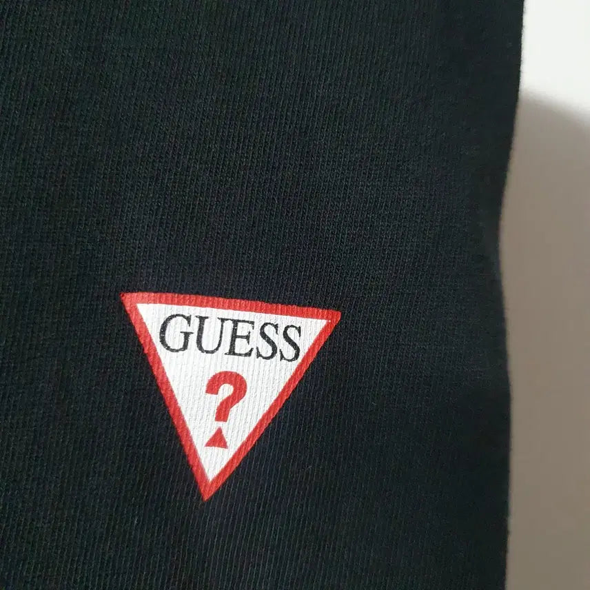 [SOLD OUT] GUESS 남녀공용 게스 반팔 블랙 M 95