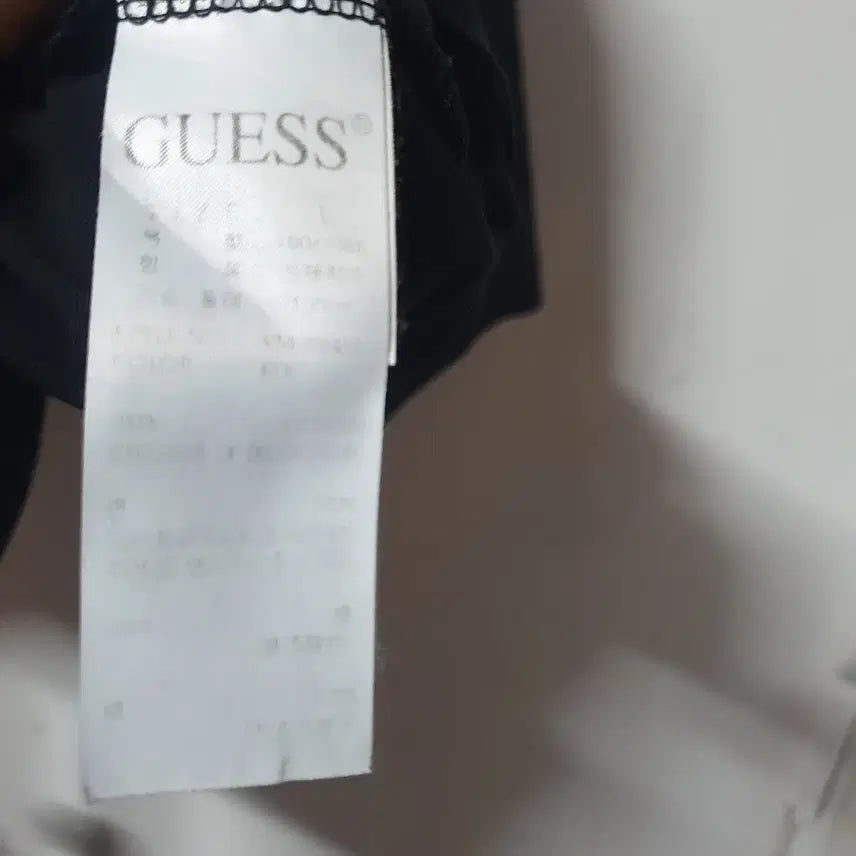 [SOLD OUT] GUESS 남녀공용 게스 반팔 블랙 M 95