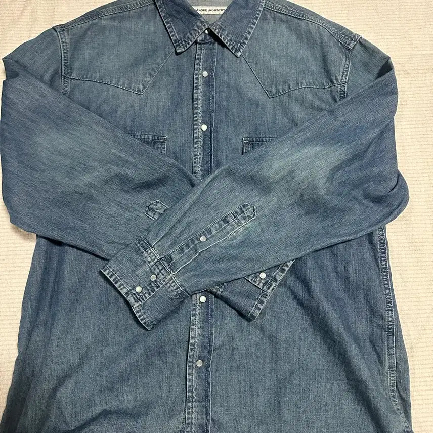 [BUNJANG] Branded Western Denim Shirt - Mid Blue L / 브랜디드 웨스턴 데님셔츠 미드블루L