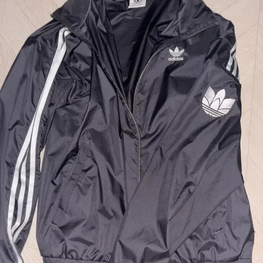 [BUNJANG] Adidas Trefoil Windbreaker Jacket / 아디다스 바람막이 윈드브레이커 트레포일자켓