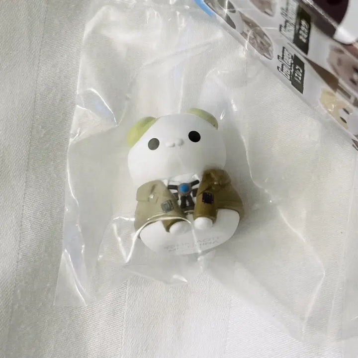 [SOLD OUT] 진격의거인 진격거 메가하우스 메가캣 피규어 - 엘빈 스미스