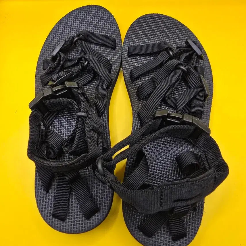[BUNJANG] Teva Original Alp Sandals Black (230) / 테바 오리지널 알프 샌들 블랙 (230)