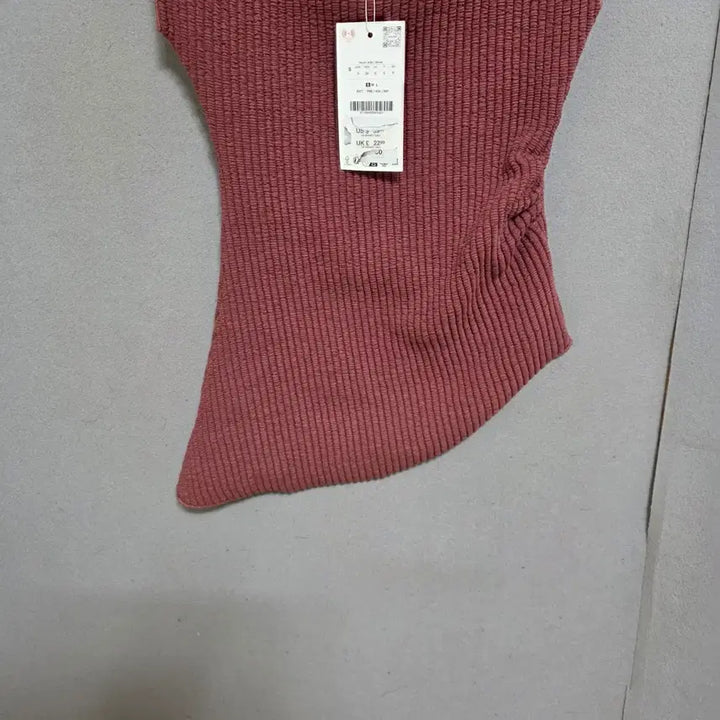 [SOLD OUT] 자라 라인이쁜 나시 티셔츠 S   n4412   미착용제품