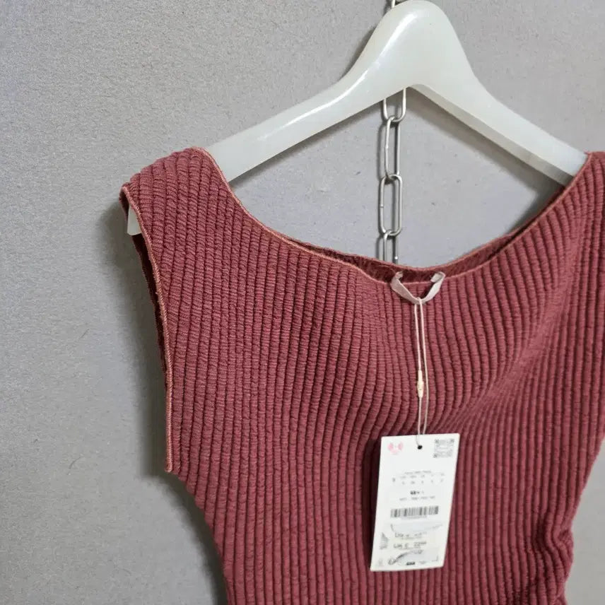 [SOLD OUT] 자라 라인이쁜 나시 티셔츠 S   n4412   미착용제품
