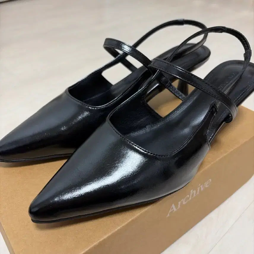 [BUNJANG] UM Shoes Slingback Heels / 유엠슈즈 슬링백