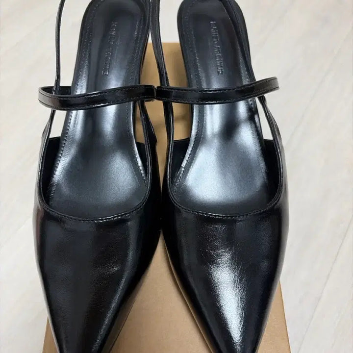 [BUNJANG] UM Shoes Slingback Heels / 유엠슈즈 슬링백