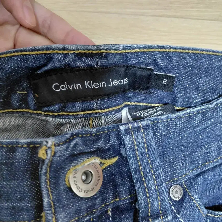 [BUNJANG] Calvin Klein Backstitch Semi-Bootcut Jeans / 캘빈클라인 백스티치 세미부츠컷 S2L32