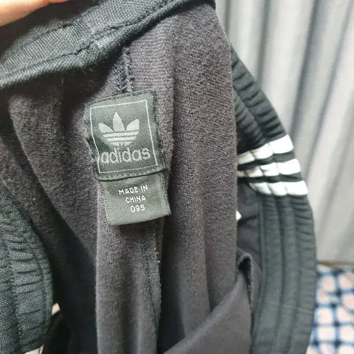 [BUNJANG] Adidas Track Pants / L아디다스 트랙 팬츠