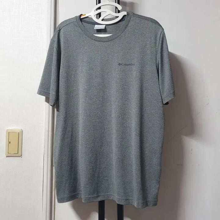[BUNJANG] Columbia Gray XL T-shirt / 컬럼비아 반팔 그레이 XL 105