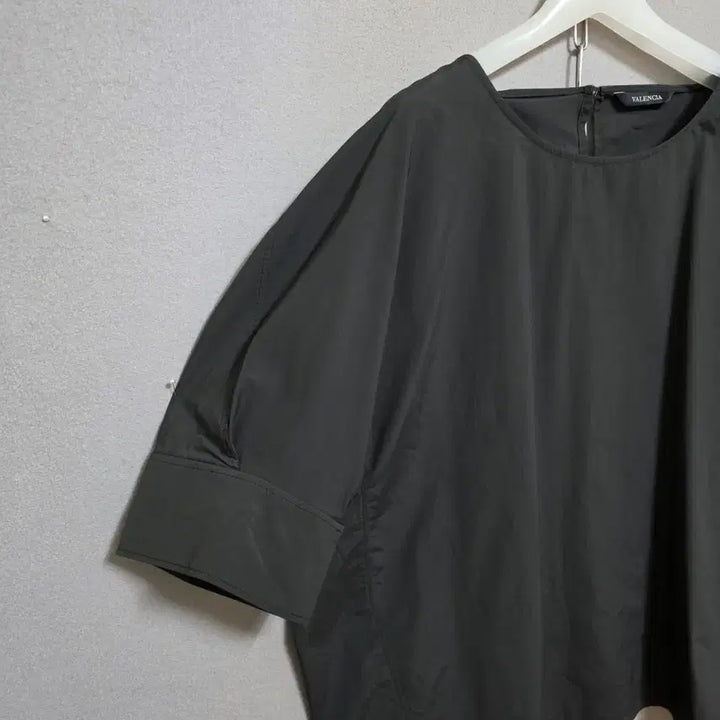 [BUNJANG] Valencia Nylon Blend Blouse / 발렌시아 바스락소재 블라우스 66  n4413