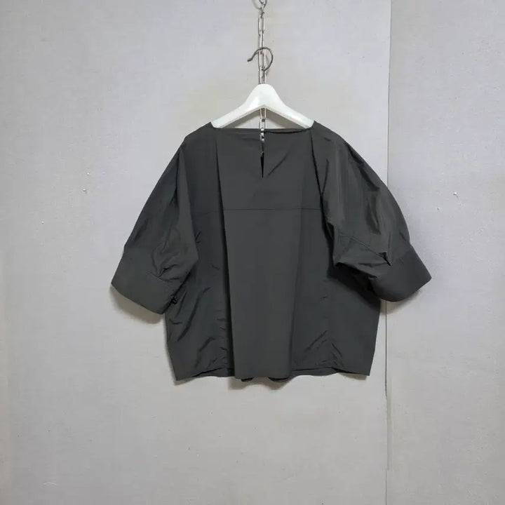 [BUNJANG] Valencia Nylon Blend Blouse / 발렌시아 바스락소재 블라우스 66  n4413