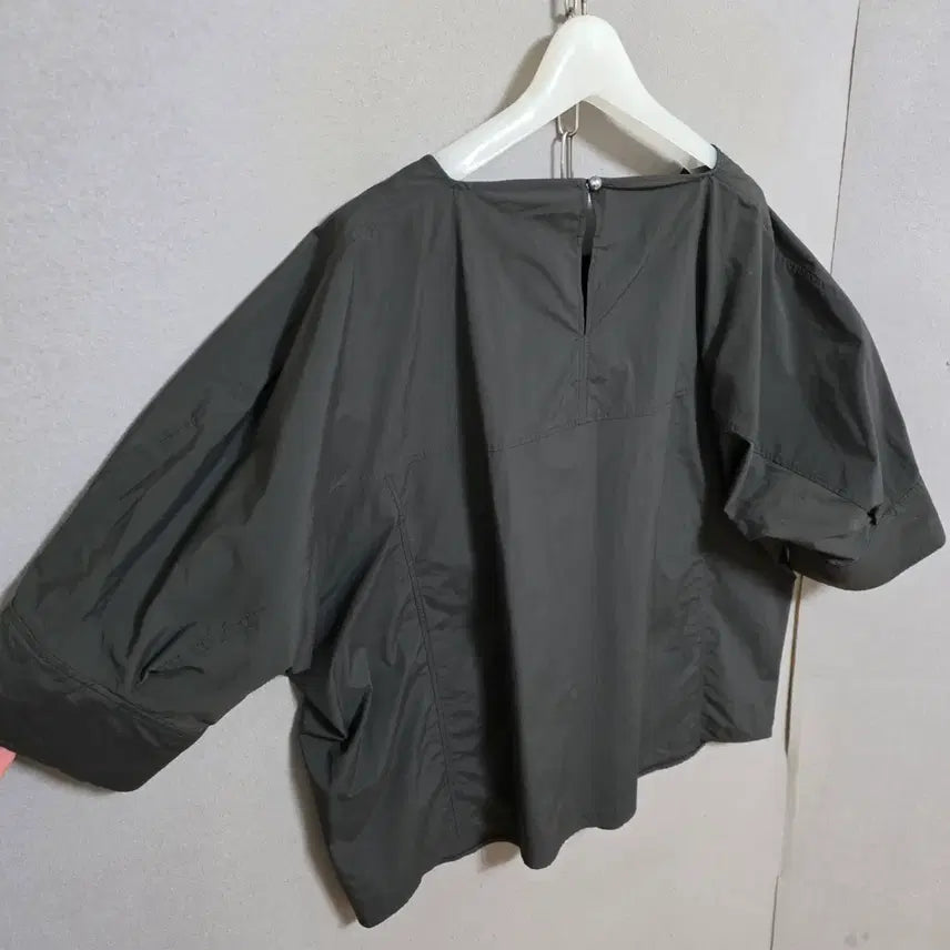 [BUNJANG] Valencia Nylon Blend Blouse / 발렌시아 바스락소재 블라우스 66  n4413