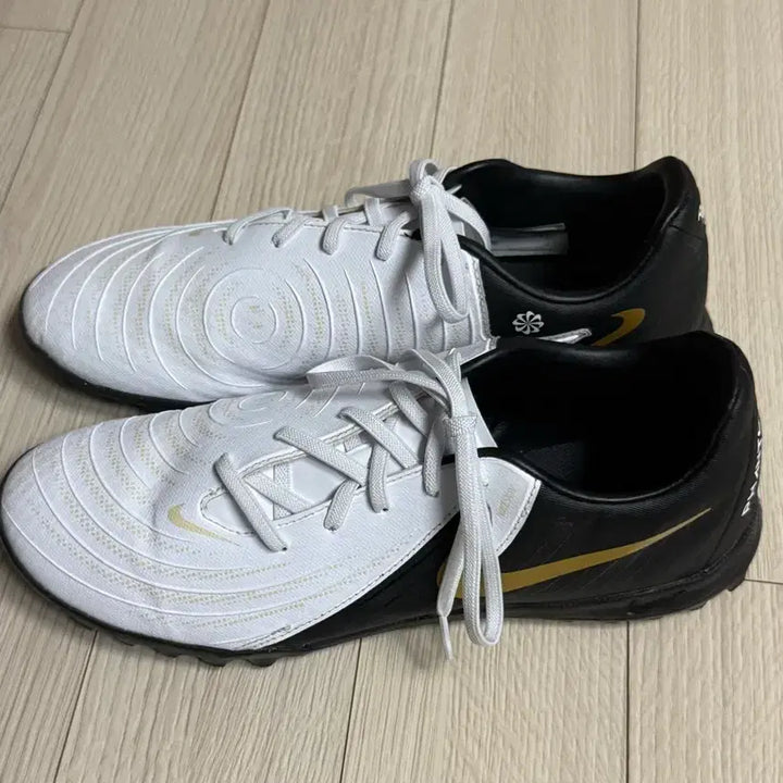 [BUNJANG] Nike Phantom Luna 2 Academy TF White Futsal Shoes / 나이키 풋살화 260 | 나이키 팬텀 GX 2 아카데미 TF 화이트