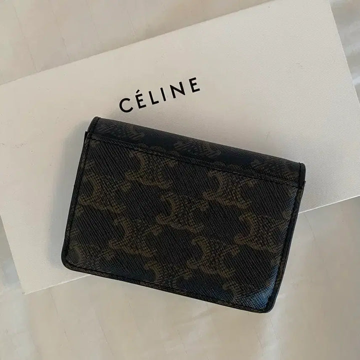 [BUNJANG] Celine Triomphe Flap Card Wallet / 셀린느 트리옹프 플랩 카드 지갑