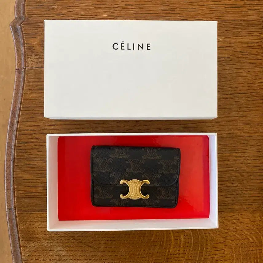 [BUNJANG] Celine Triomphe Flap Card Wallet / 셀린느 트리옹프 플랩 카드 지갑