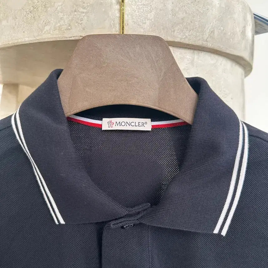 [SOLD OUT] 몽클레어 카라 폴로 티셔츠 m
