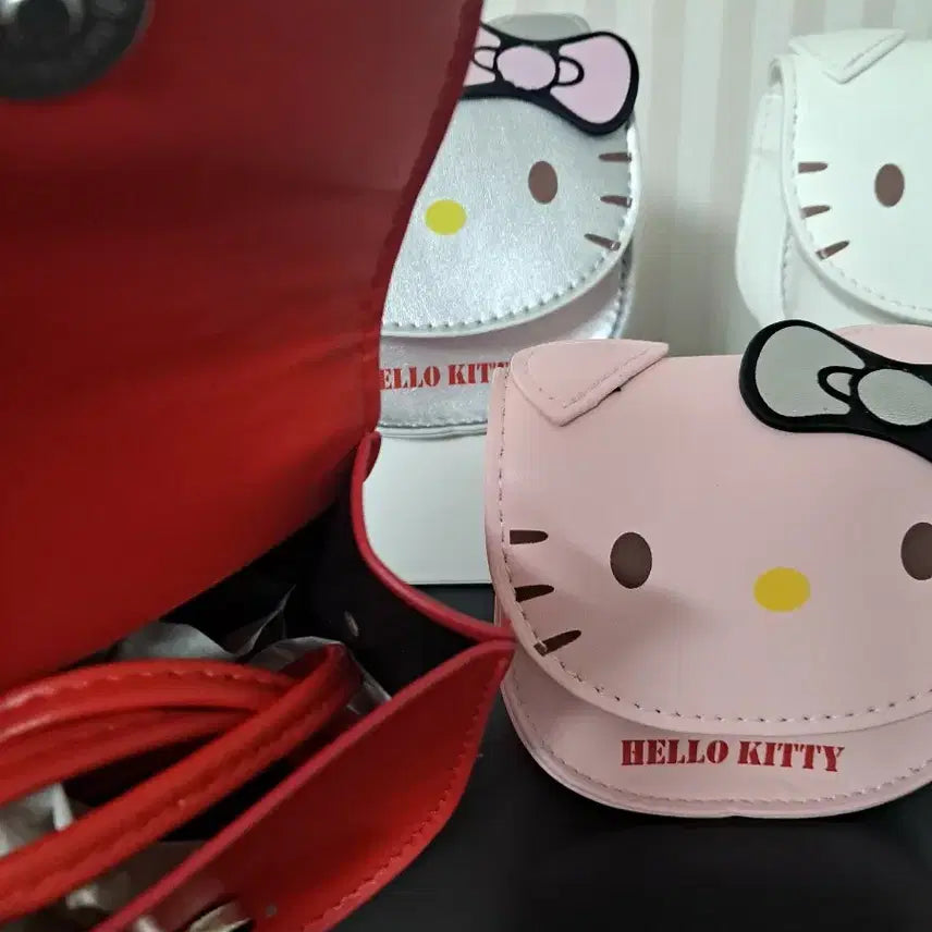 [BUNJANG] Sanrio Hello Kitty Mini Crossbody Bag / 산리오 헬로키티 미니 크로스백 모음 새상품