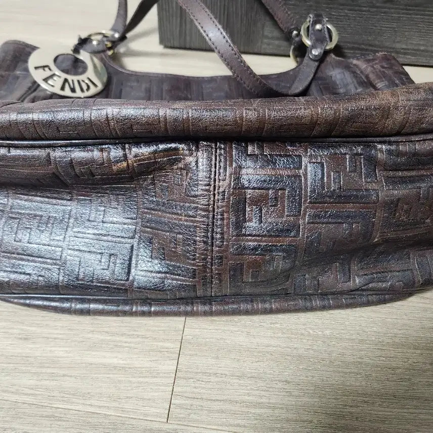[BUNJANG] Fendi FF Logo Brown Leather Shoulder Bag / 펜디 FF 로고 브라운 가죽 숄더백